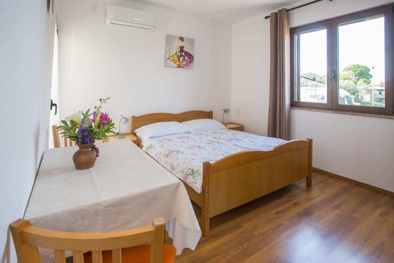 פורץ Apartment Anna מראה חיצוני תמונה