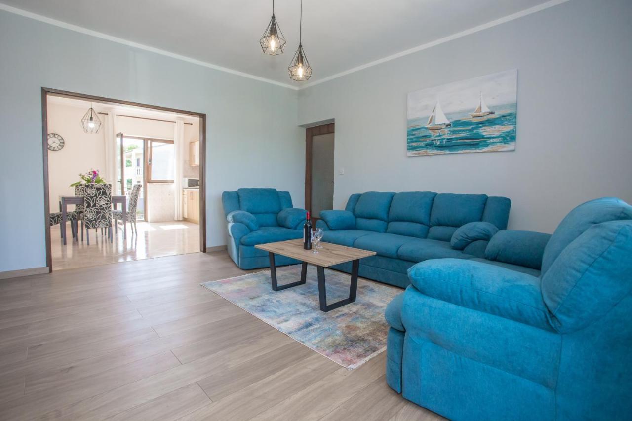 פורץ Apartment Anna מראה חיצוני תמונה